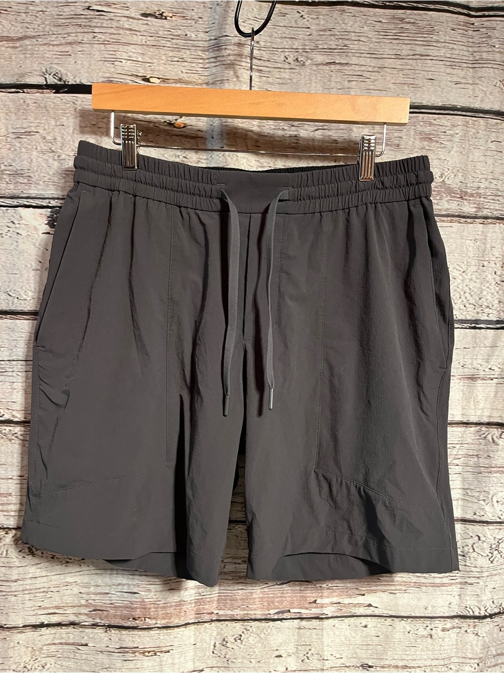 Lululemon men’s bowline shorts size large